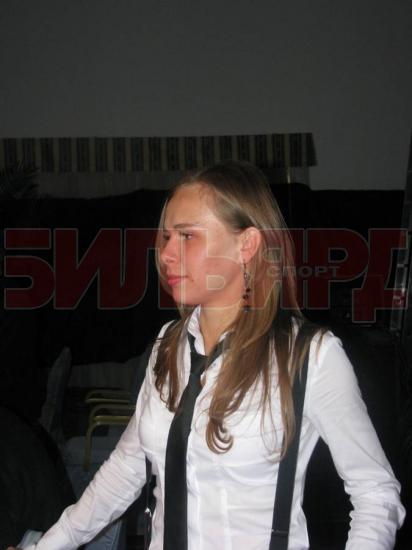 Оля Милованова бильярд